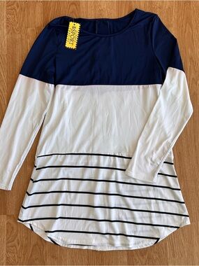 NWT Navy and White Long-Sleeve Colorblock Tee